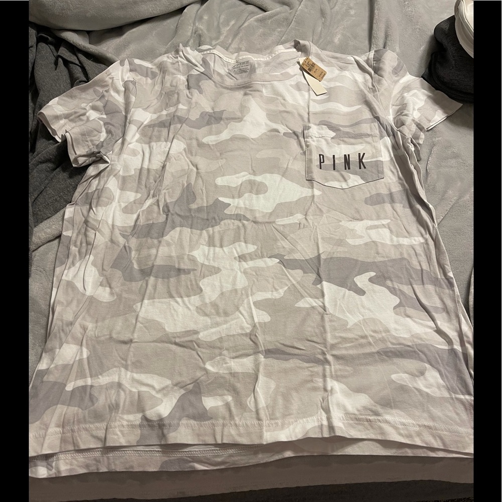 NWT Pink V.S tee shirt